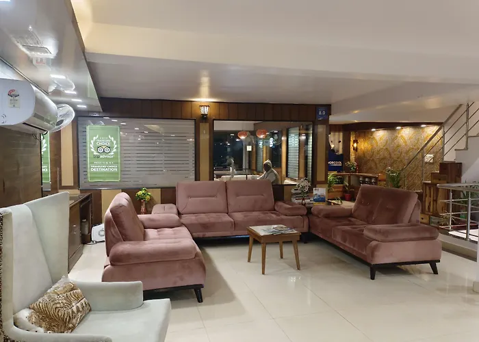 Hotel Ganesha Inn Tapovan