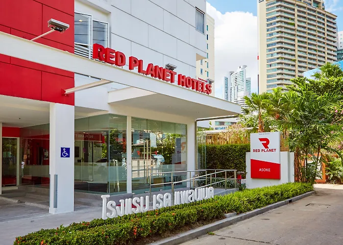 Easy Planet Bangkok Asoke Hotel