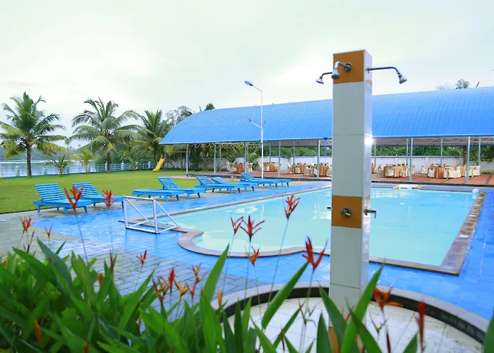 Renai Blue Waters Cherai Cherai Beach