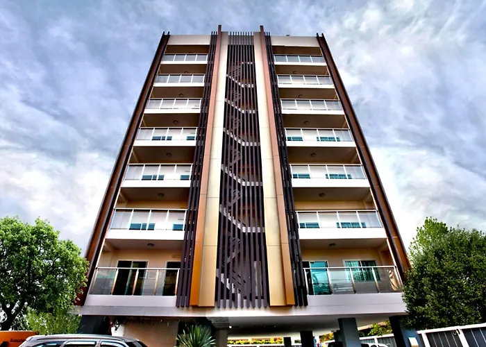 โรงแรม ดิ เอม สาทร กรุงเทพมหานคร