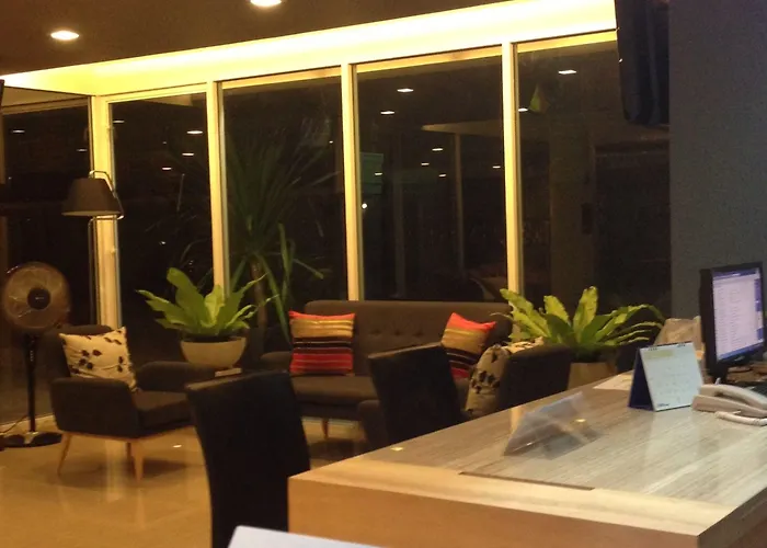 โรงแรม ดิ เอม สาทร กรุงเทพมหานคร