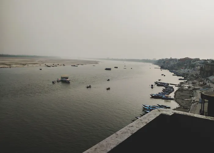 Dwivedi Hotels Palace On Steps Varanasi
