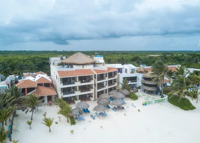Aquatech Villas Derosa Resort Akumal
