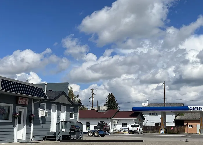 West Castle Motel Pincher Creek