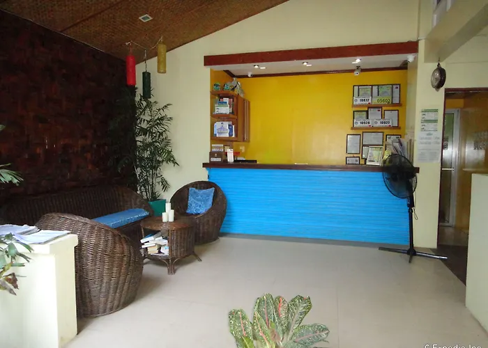 Blue Lagoon Inn & Suites Puerto Princesa