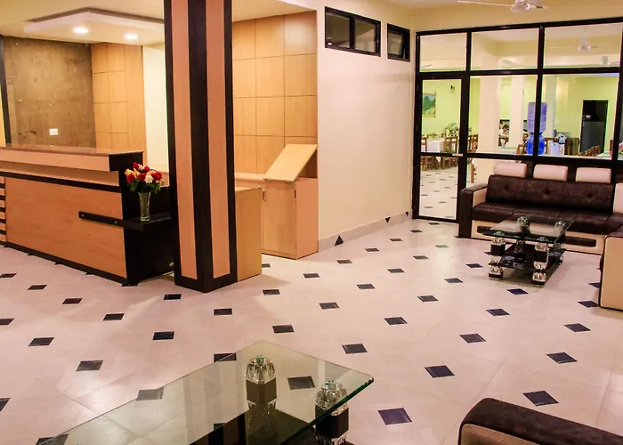 Hotel Rainforest Sauraha