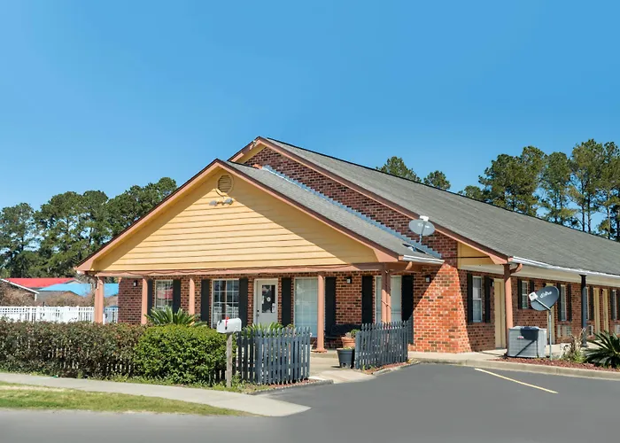Travelodge By Wyndham Santee