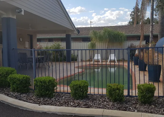 Edward Parry Motel And Apartments Tamworth
