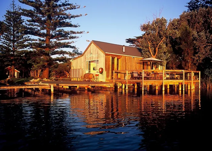 Boathouse - Birks River Retreat Goolwa