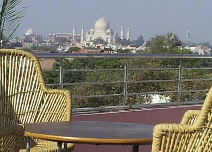 Hotel Love Kush Agra 