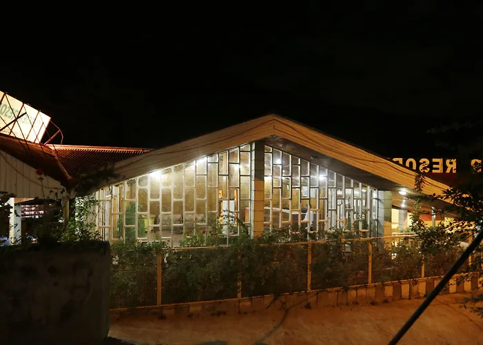 Hotel Glacier Resort Manali 