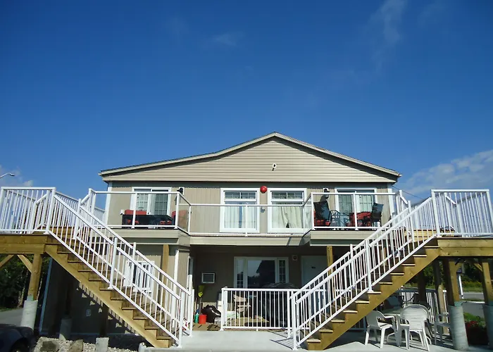 Bayside Inn & Waterfront Suites Kingston
