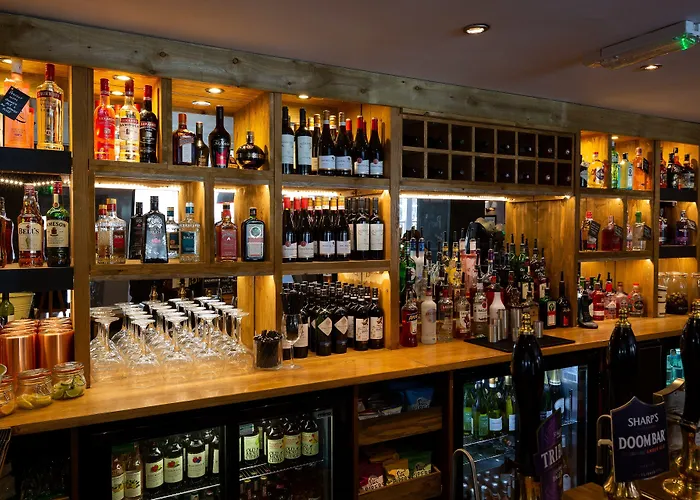 The Poacher Inn Hook 