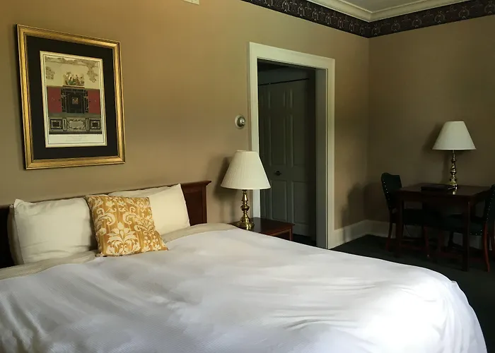 The Bertram Inn At Glenmoor Canton