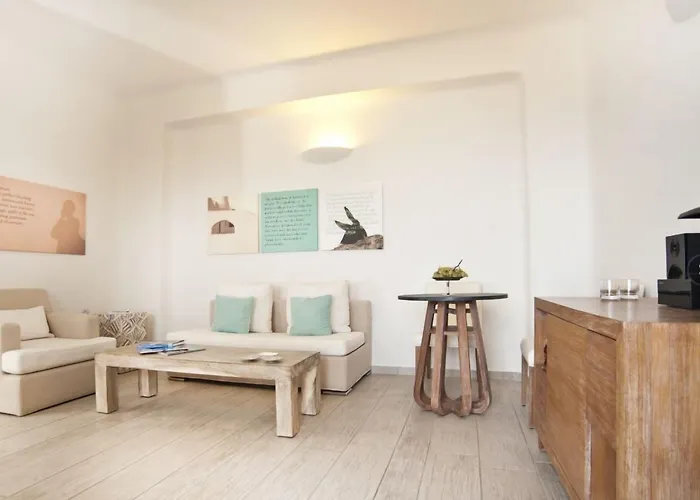 Allure Suites Fira 