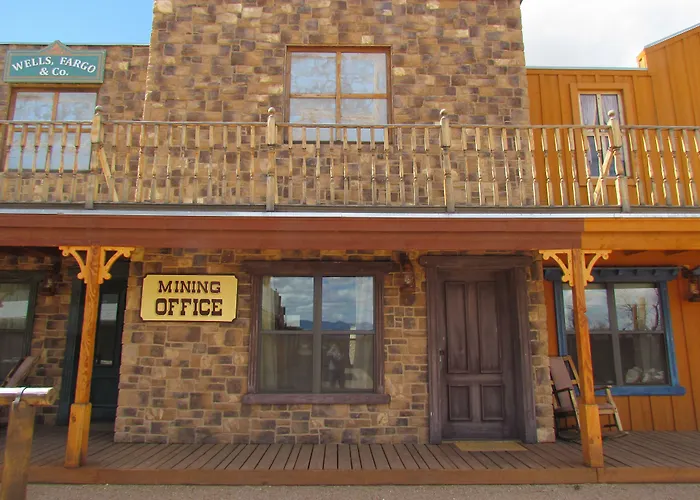 Tombstone Monument Guest Ranch Hotel