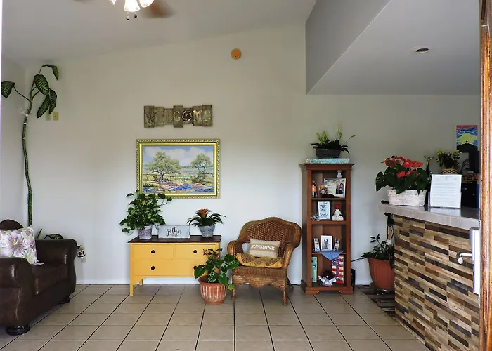 Riata Inn - Crystal City