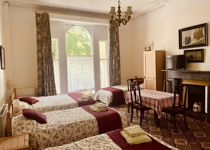 Kingsmuir Hotel Cheltenham