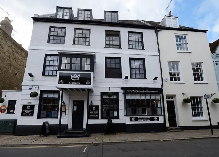 The Crown And Cushion Hotel Windsor