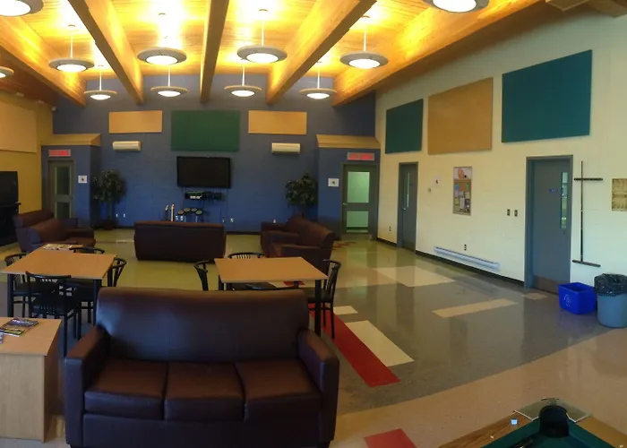 Residence & Conference Centre - Sudbury West