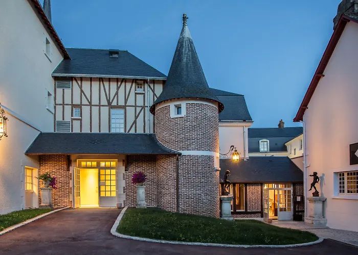 Relais des Trois Châteaux Hôtel-Restaurant - Teritoria Cour-Cheverny
