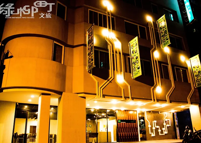Olah Poshtel - Taichung Station Hotel