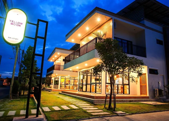Yellow Moon Hotel Pattaya