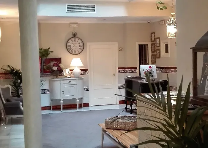 Le Petit Paris Hotel Sevilla