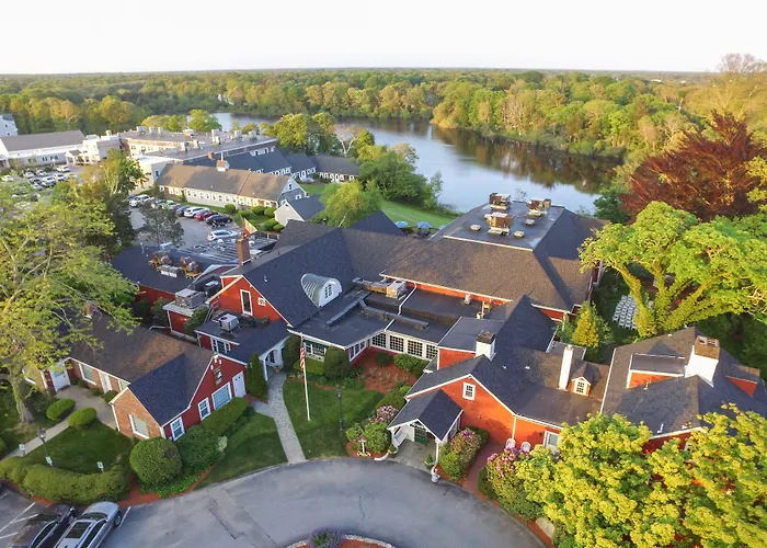 The Coonamessett Hotel Falmouth