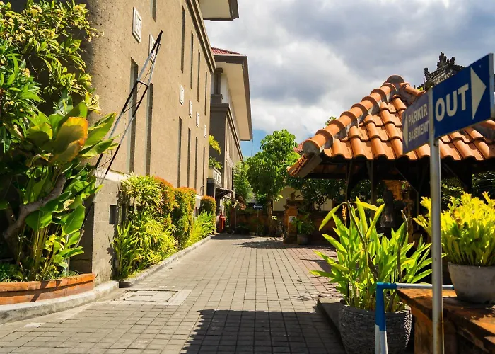 Hotel Puri Ayu Denpasar 