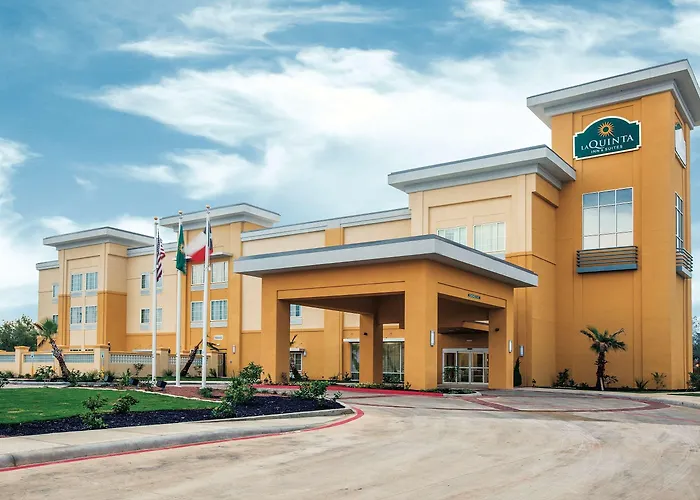La Quinta By Wyndham Cotulla Hotel