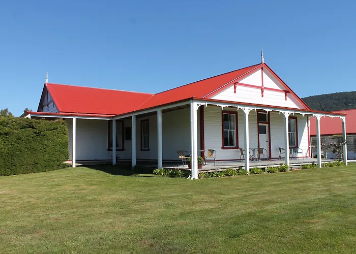 Murrells Grand View House Manapouri