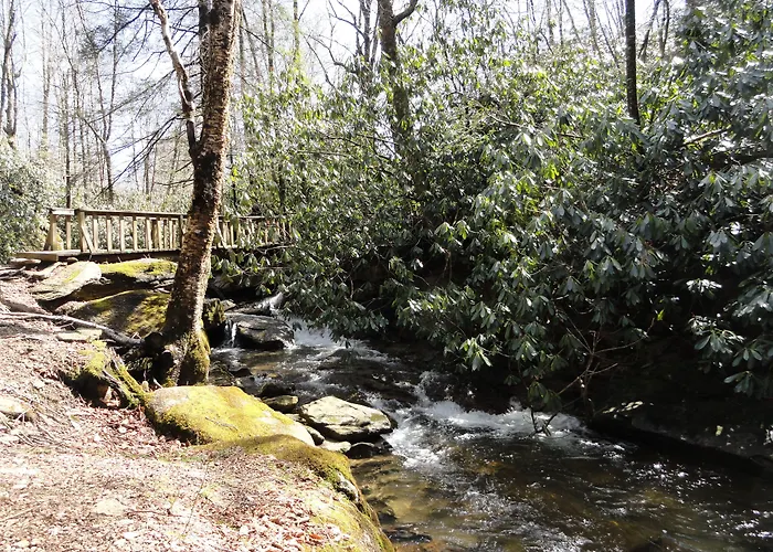 4 Seasons At Beech Mountain Hotel
