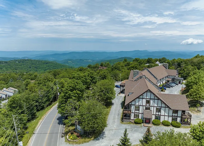 4 Seasons At Beech Mountain Hotel