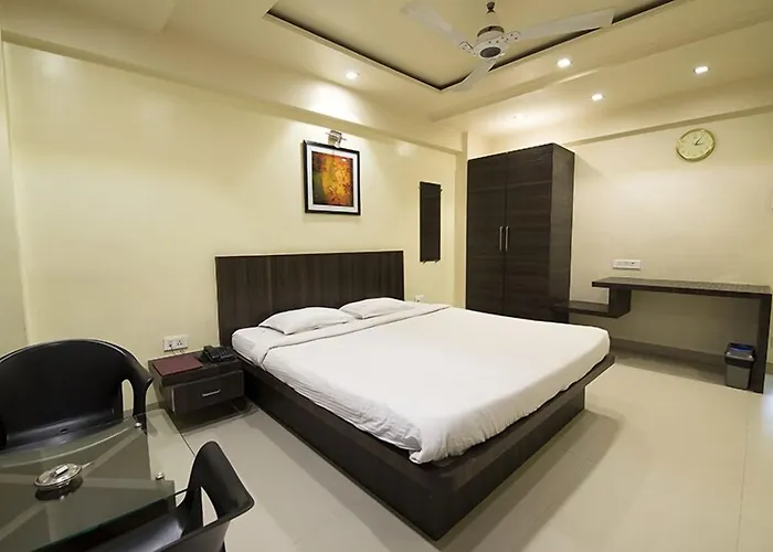 Hotel Suresh Inn Pune