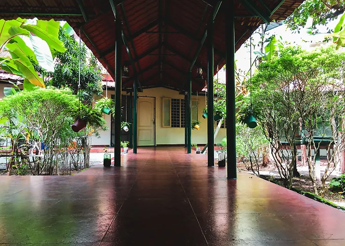 Palm Grove Service Villa Kochi