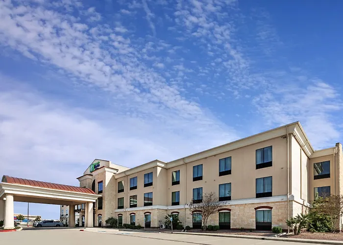 Holiday Inn Express Hotel & Suites Floresville By Ihg