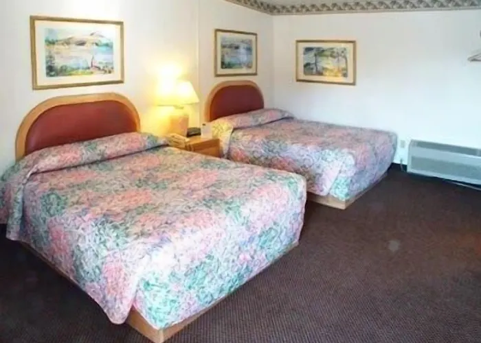 Cloverdale Oaks Inn