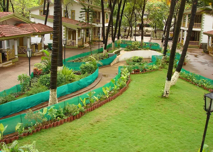 Golden Swan Beach Resort Murud 