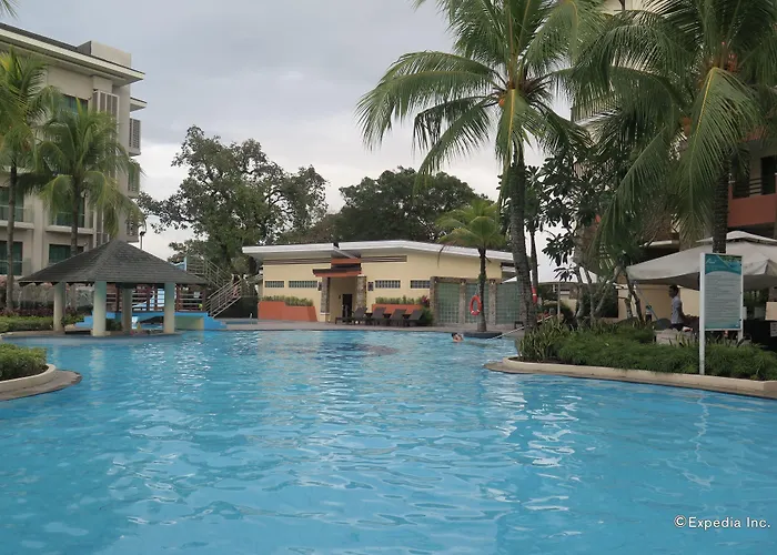 Widus Hotel Clark Clark Field