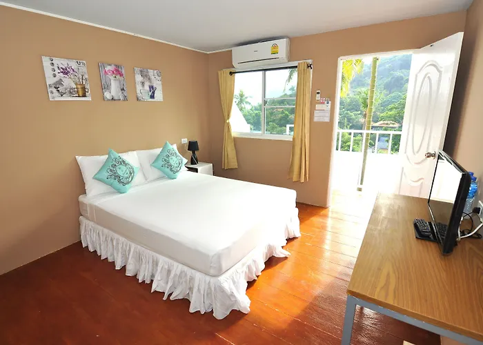 Phi Phi Uphill Cottage