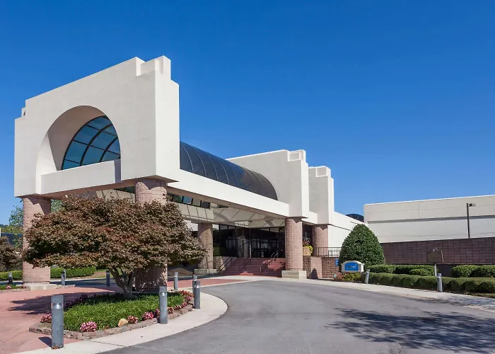 Super 8 By Wyndham Dalton/Convention Center Area Hotel