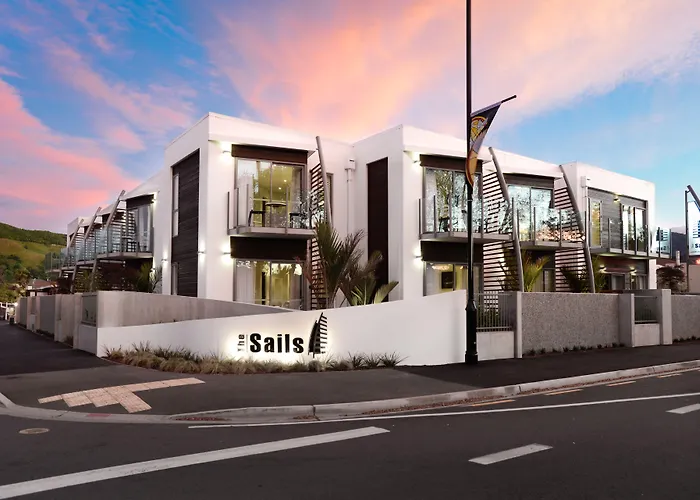 The Sails Nelson Motel