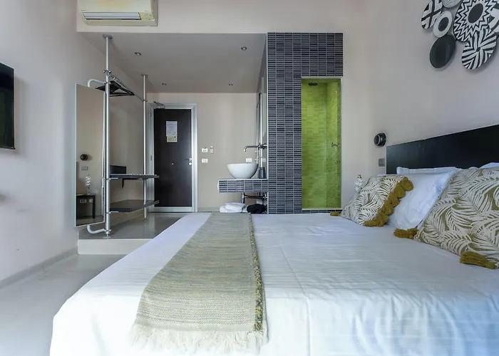 Moai Home Rome