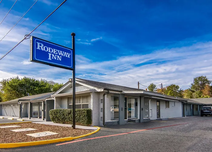 Rodeway Inn Palestine
