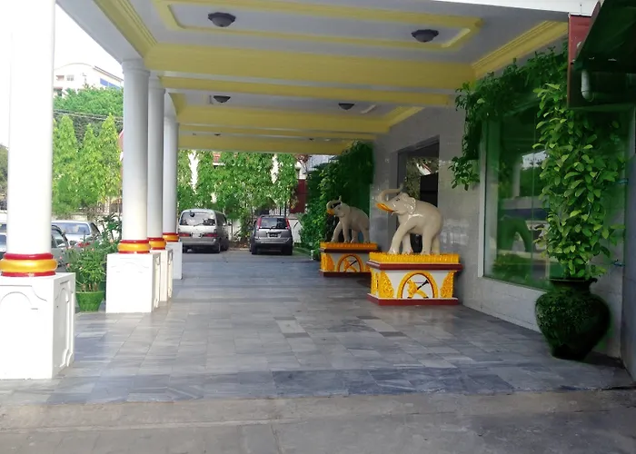 Royal White Elephant Hotel Yangon