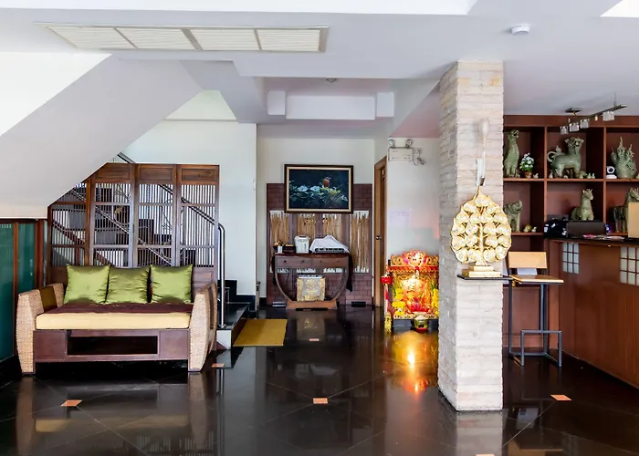 Chomsin Hua Hin ชมสินธุ์ หัวหิน Hotel