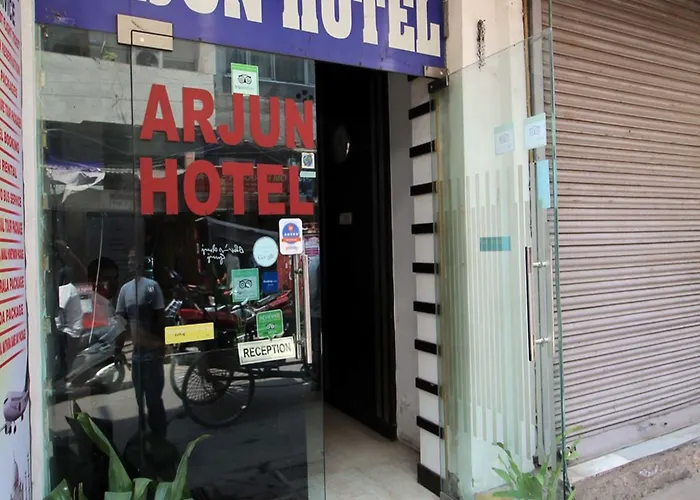 Hotel Arjun New Delhi