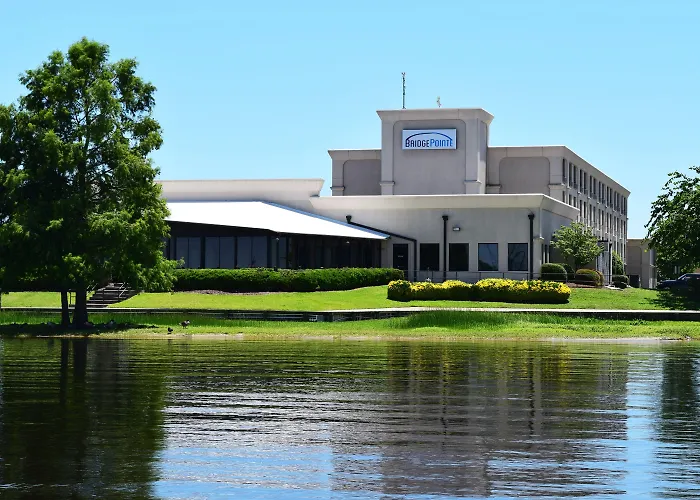 Bridgepointe Hotel & Marina New Bern