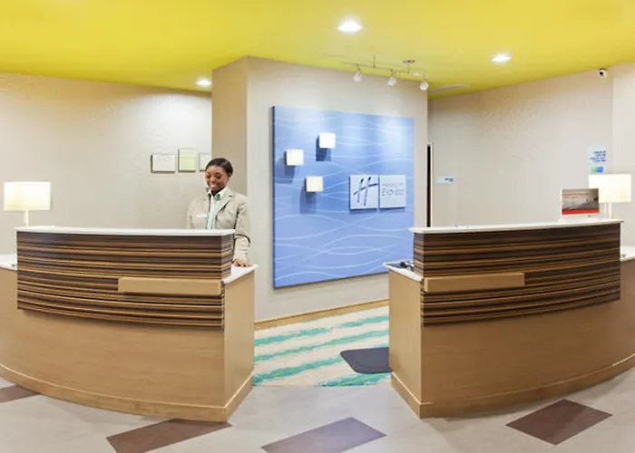 Holiday Inn Express & Suites Warner Robins North West By Ihg